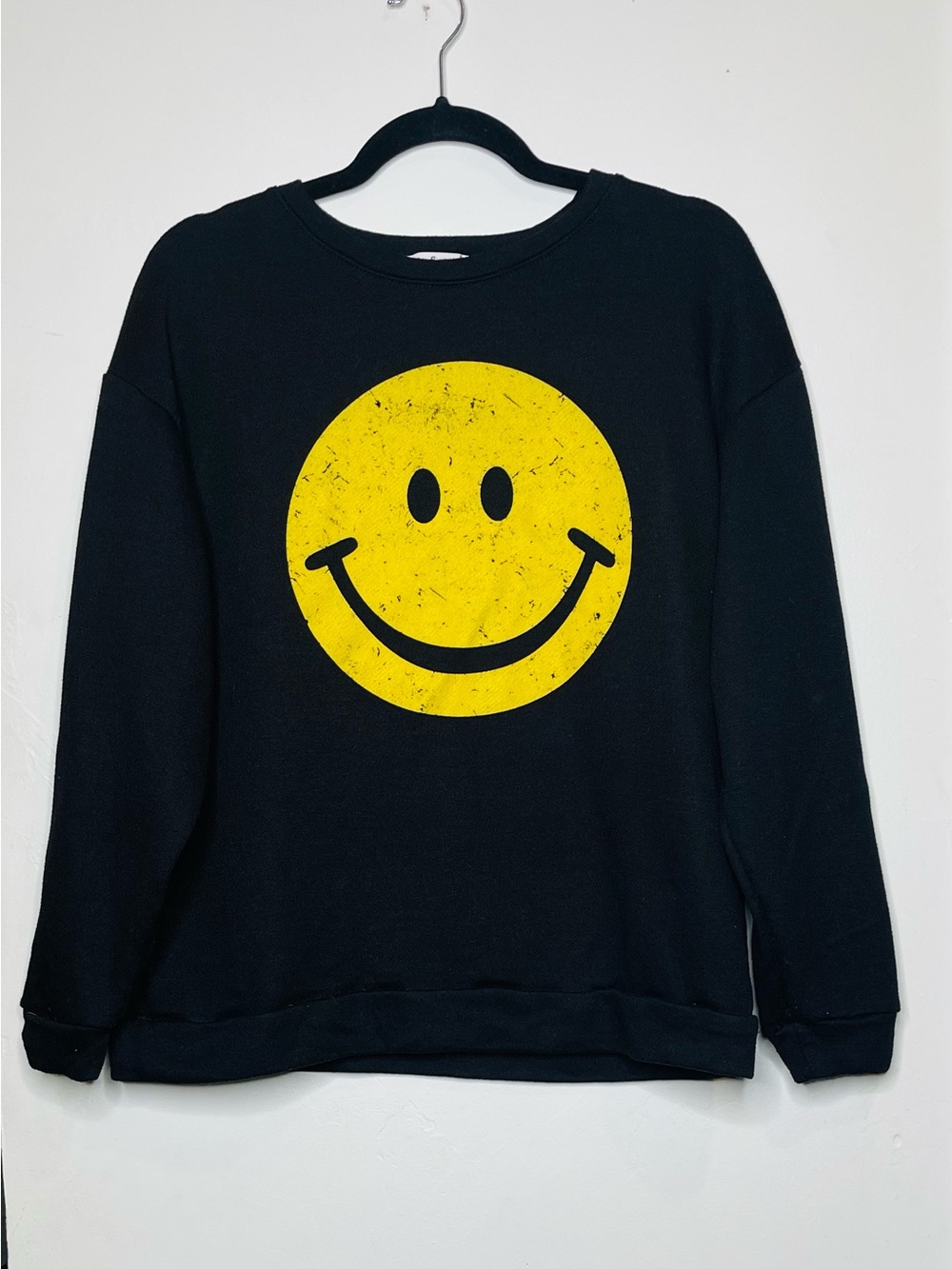 Tres Bien Black Crewneck Sweatshirt with Yellow Smiley